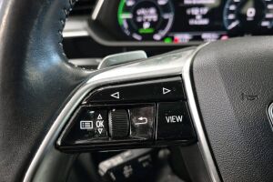 AUDI E-TRON esikatselu 13