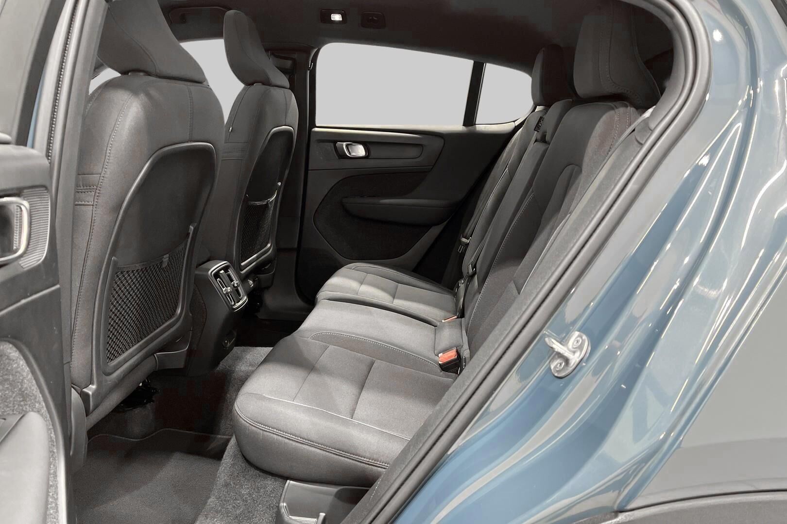 VOLVO C40 iso kuva 10