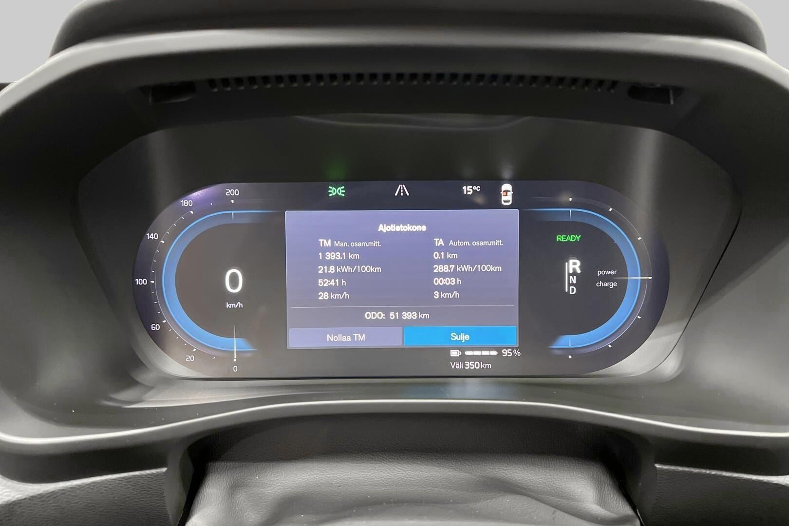 VOLVO C40 iso kuva 14