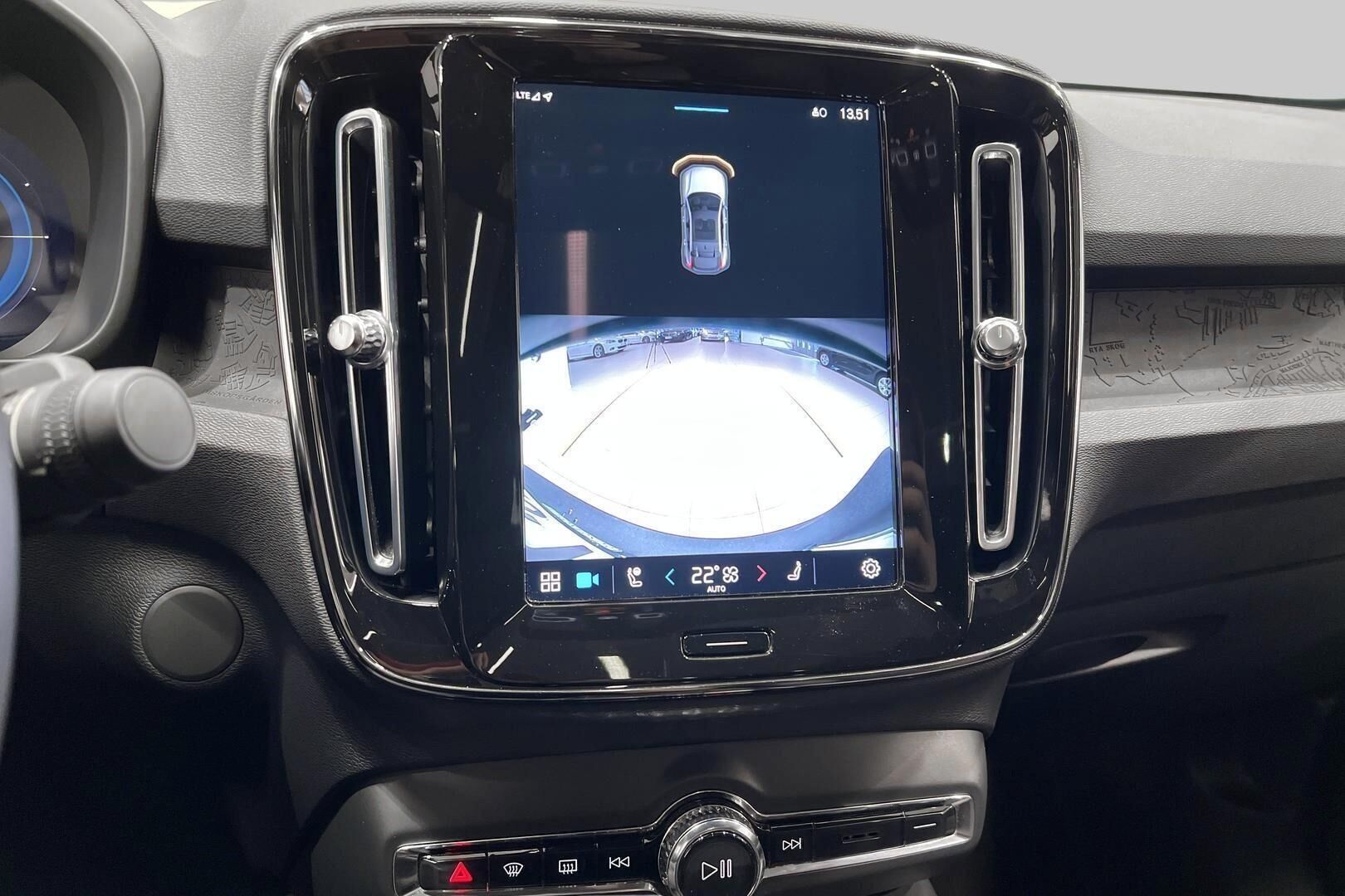 VOLVO C40 iso kuva 15