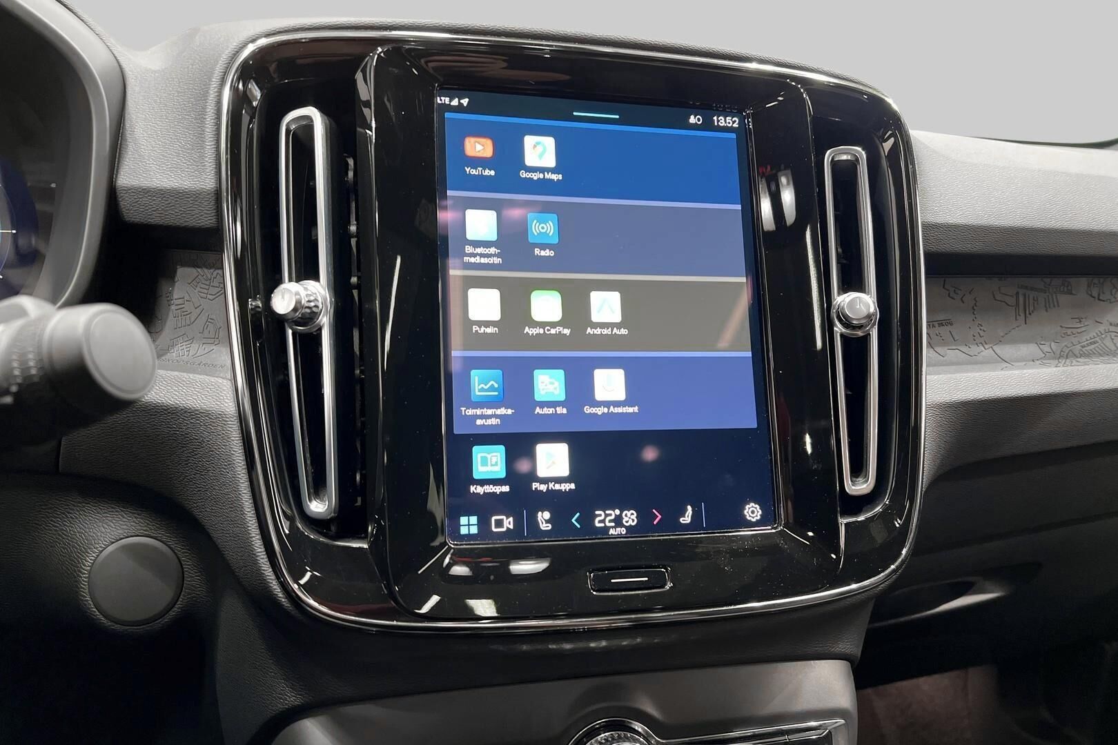 VOLVO C40 iso kuva 18