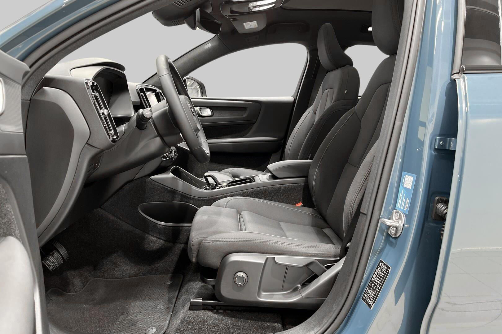 VOLVO C40 iso kuva 9