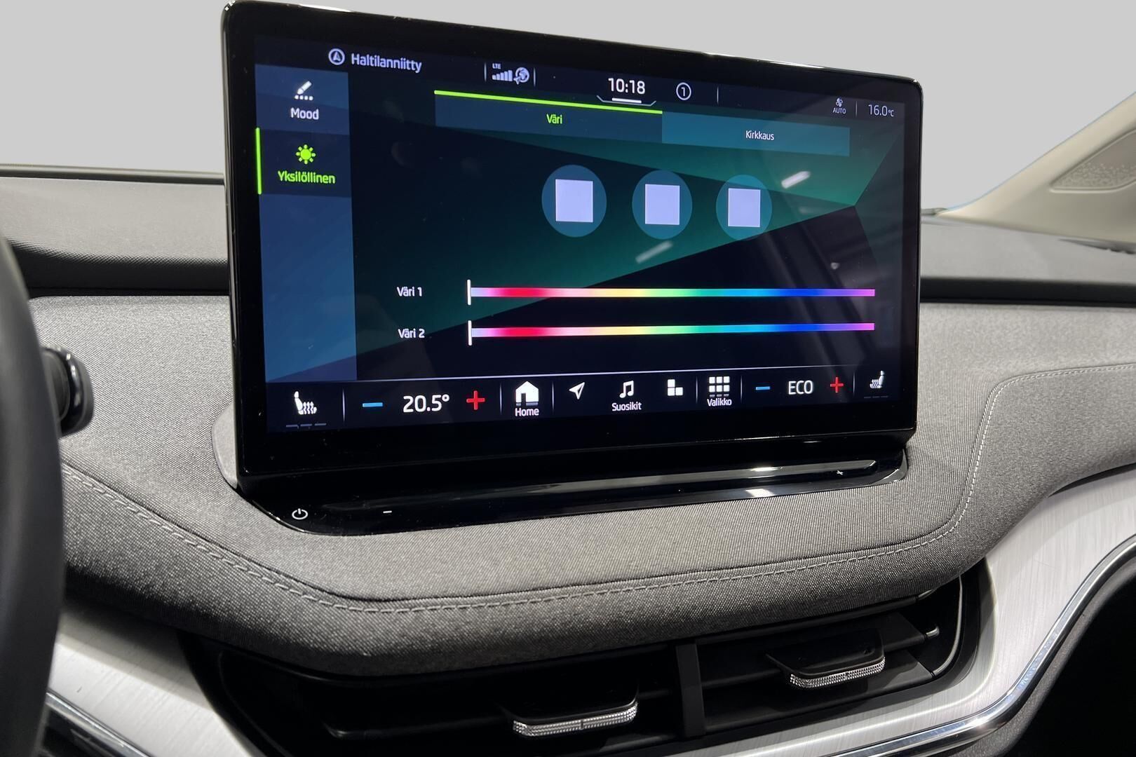 SKODA ENYAQ iso kuva 25