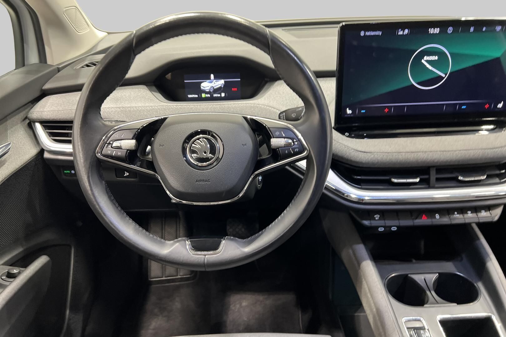 SKODA ENYAQ iso kuva 36