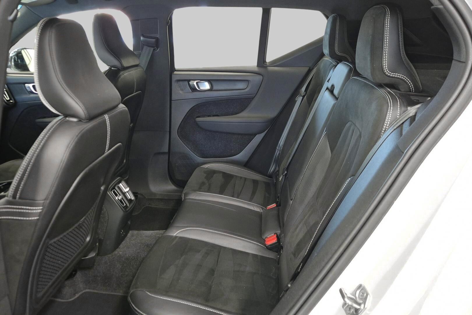 VOLVO XC40 iso kuva 5