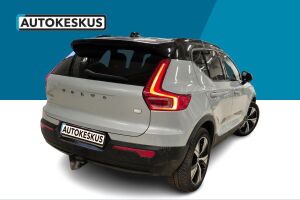VOLVO XC40 esikatselu 2