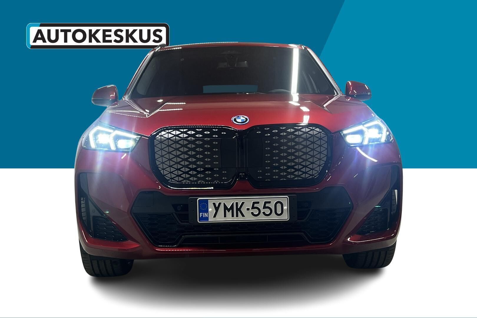 BMW iX1 iso kuva 1