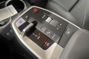 BMW iX1 esikatselu 15