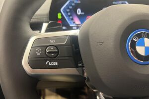 BMW iX1 esikatselu 16