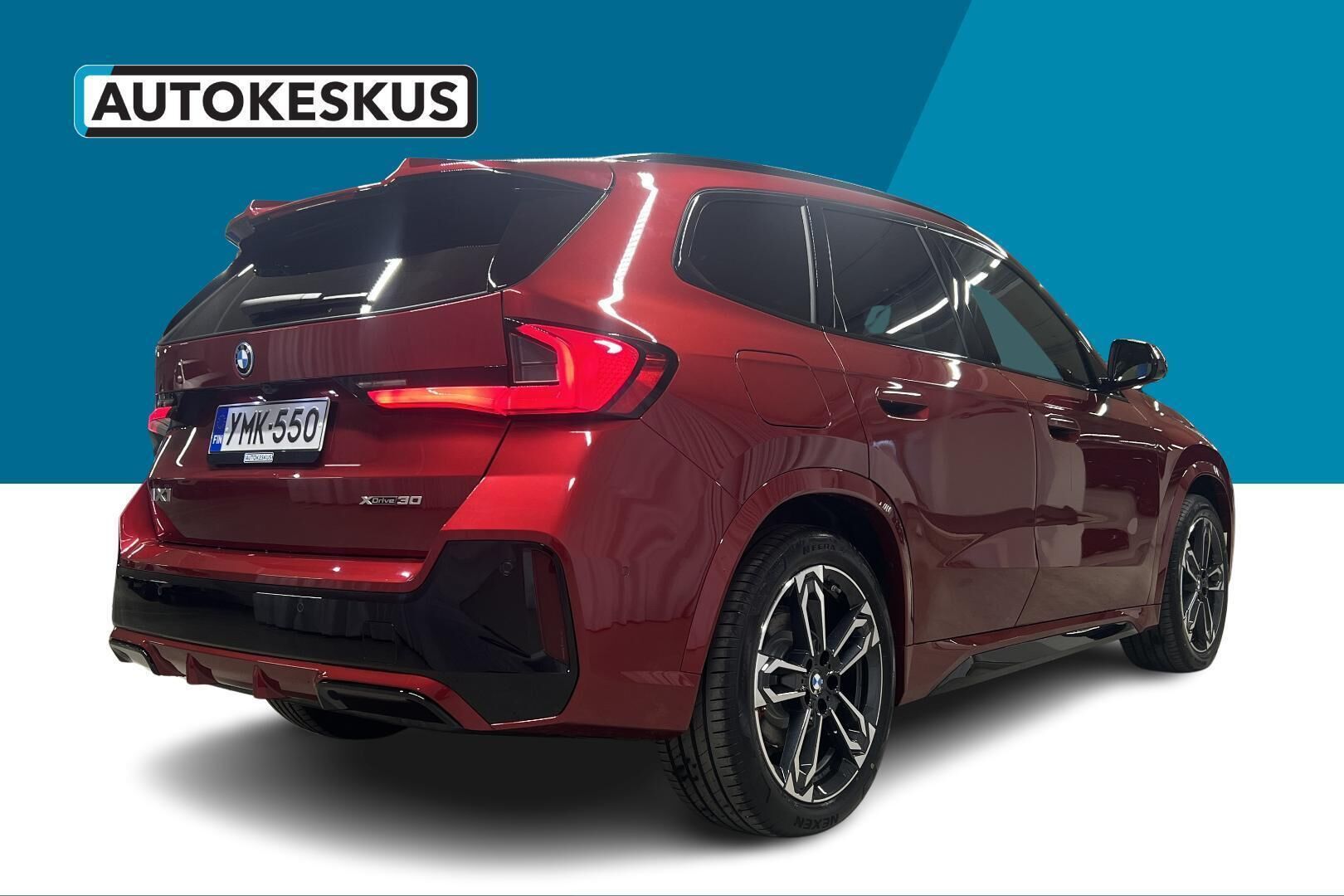 BMW iX1 iso kuva 4