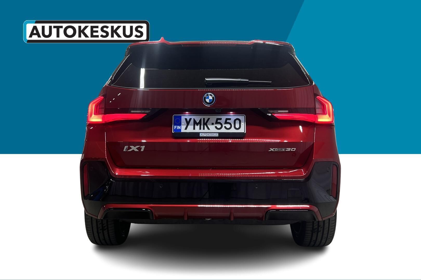 BMW iX1 iso kuva 5