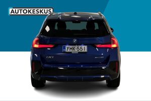 BMW iX1 esikatselu 5