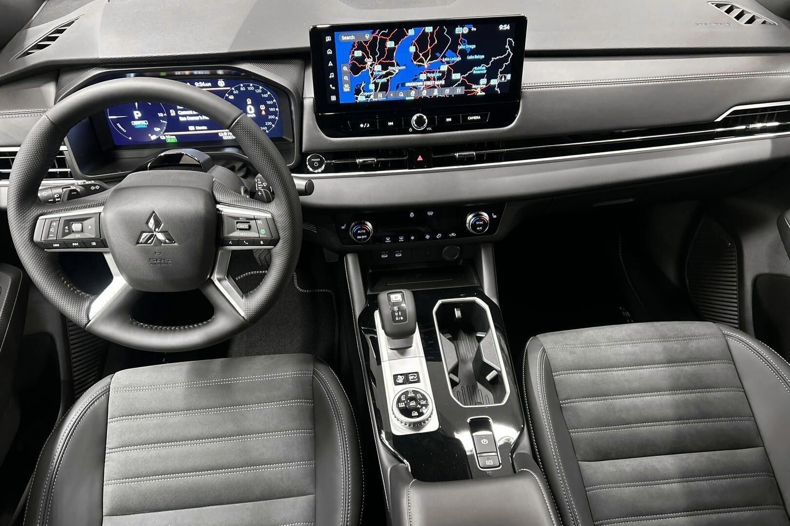Mitsubishi Outlander iso kuva 10