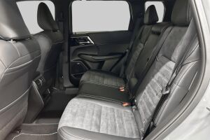 Mitsubishi Outlander esikatselu 9