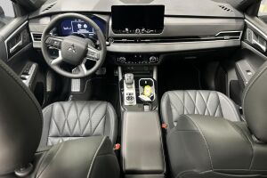 Mitsubishi Outlander esikatselu 9