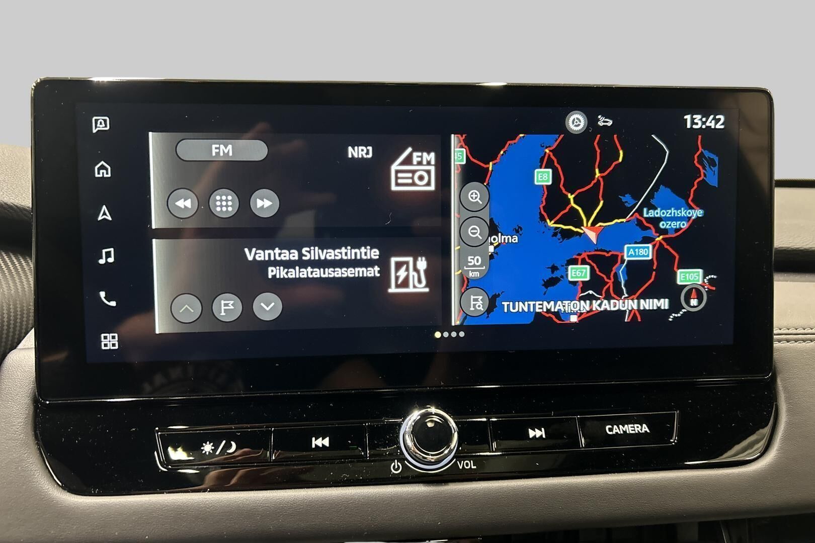 Mitsubishi Outlander iso kuva 12