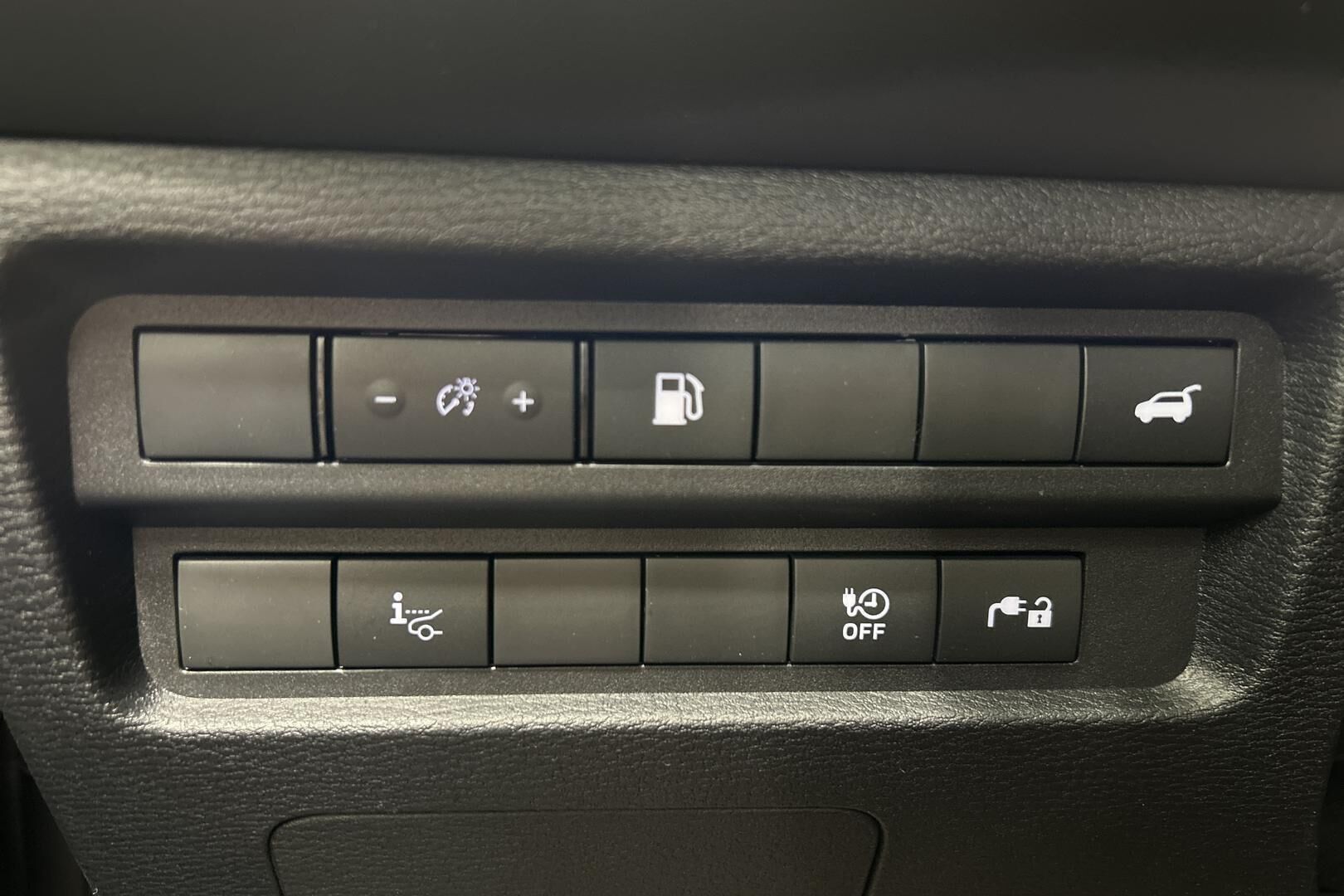 Mitsubishi Outlander iso kuva 16