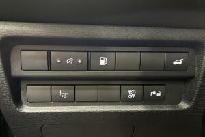 Mitsubishi Outlander esikatselu 16