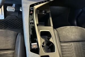 Peugeot E-5008 esikatselu 32