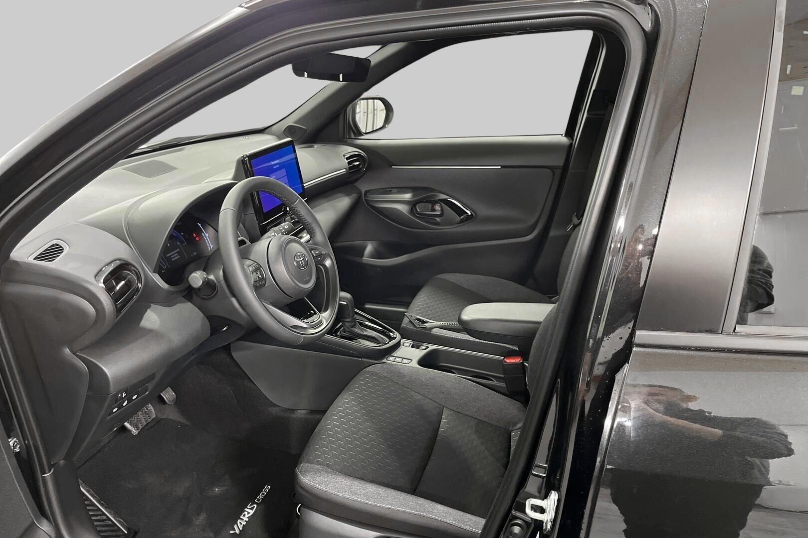 Toyota Yaris Cross iso kuva 8