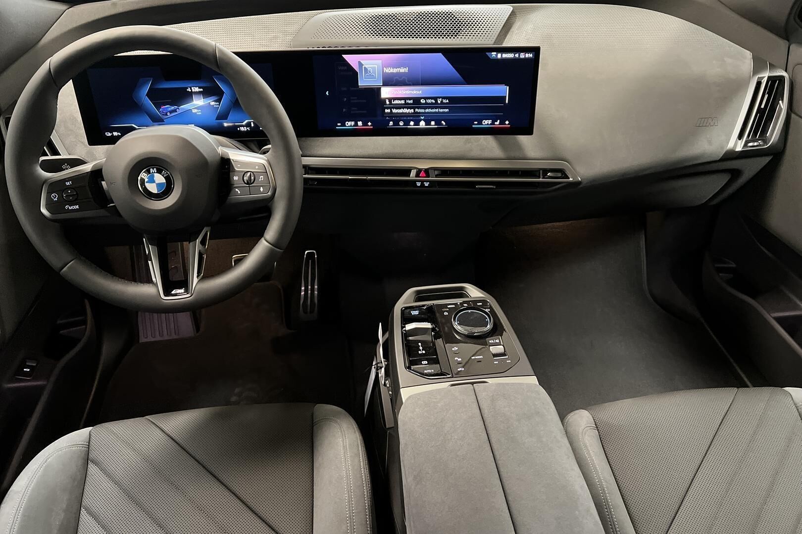 BMW iX iso kuva 10