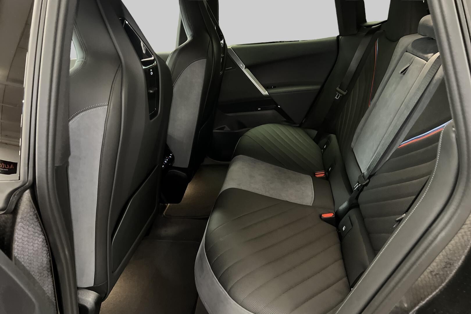 BMW iX iso kuva 9