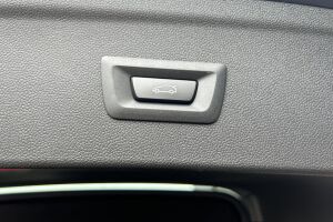 BMW iX esikatselu 13