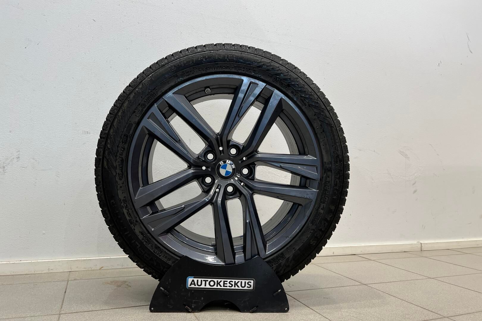 BMW I4 M60 iso kuva 47
