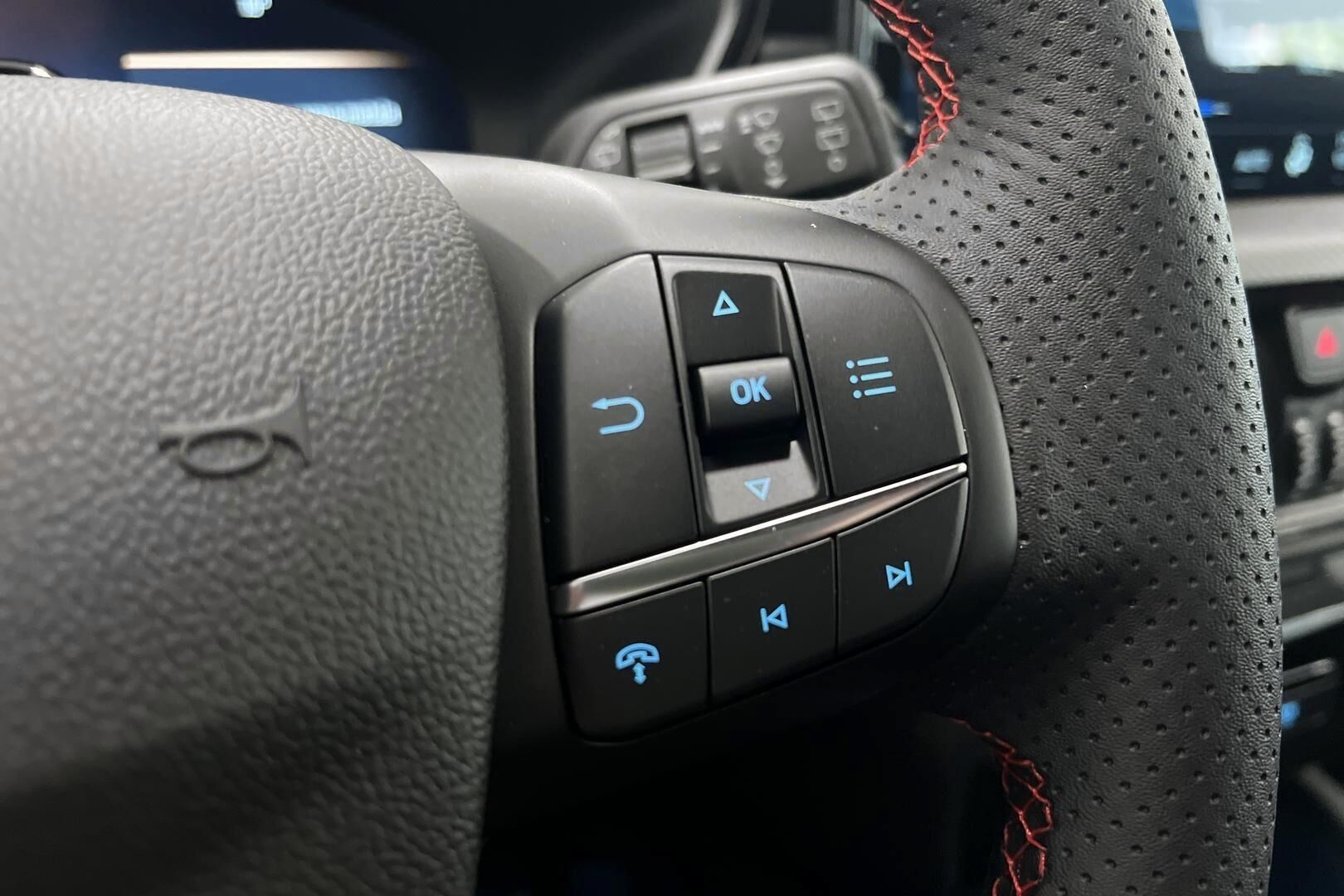Ford Kuga iso kuva 15