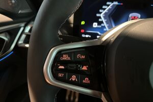 BMW i4 esikatselu 12