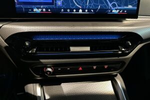 BMW i4 esikatselu 14