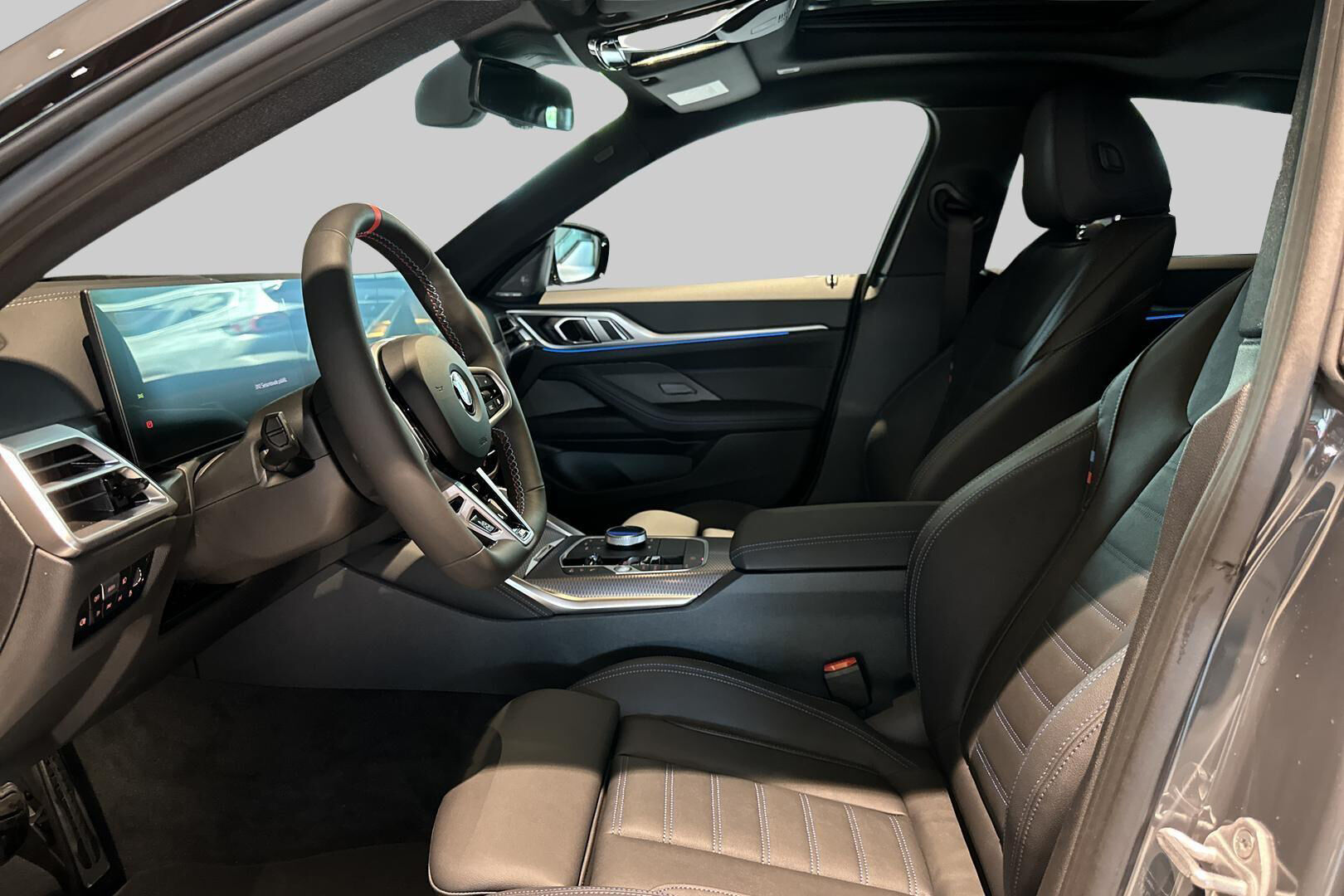 BMW i4 iso kuva 3