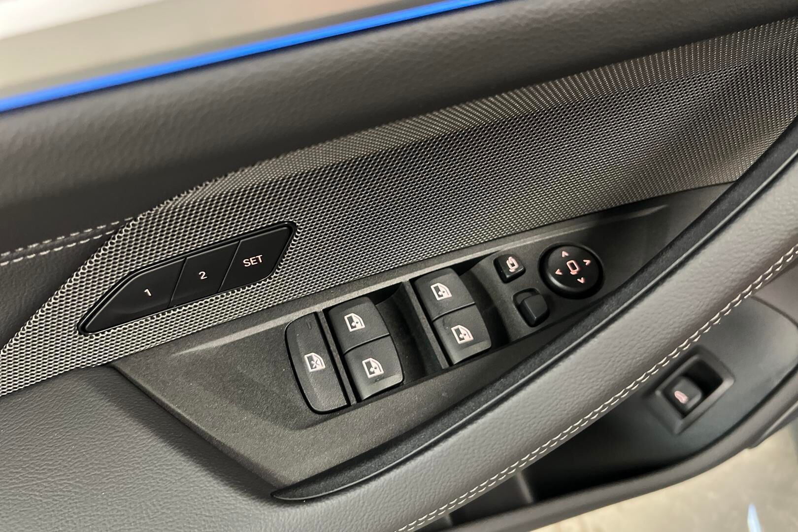 BMW I4 M60 iso kuva 14