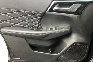 Mitsubishi Outlander esikatselu 20