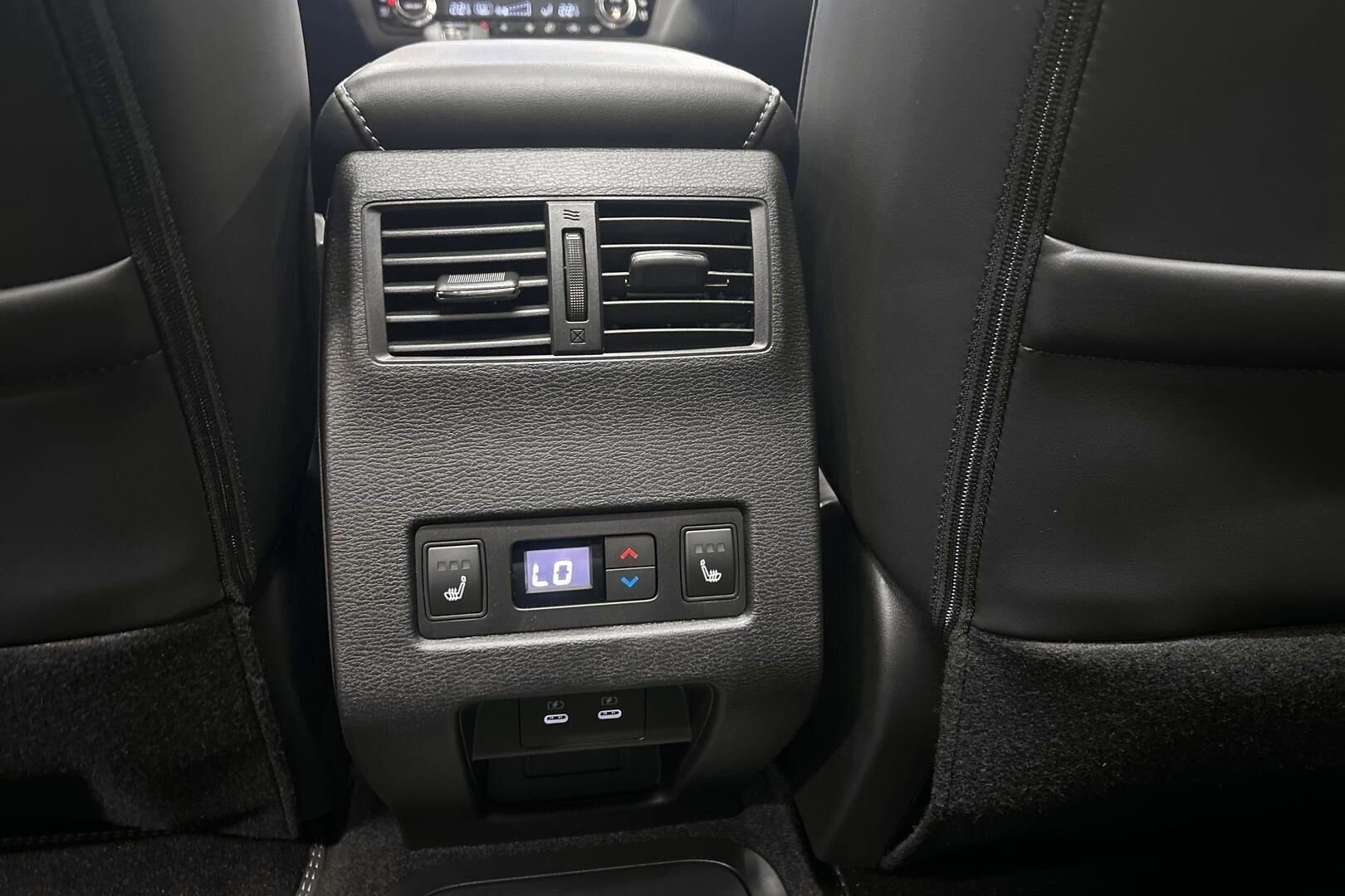 Mitsubishi Outlander iso kuva 23