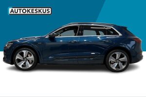 AUDI E-TRON esikatselu 10