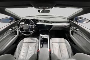 AUDI E-TRON esikatselu 33