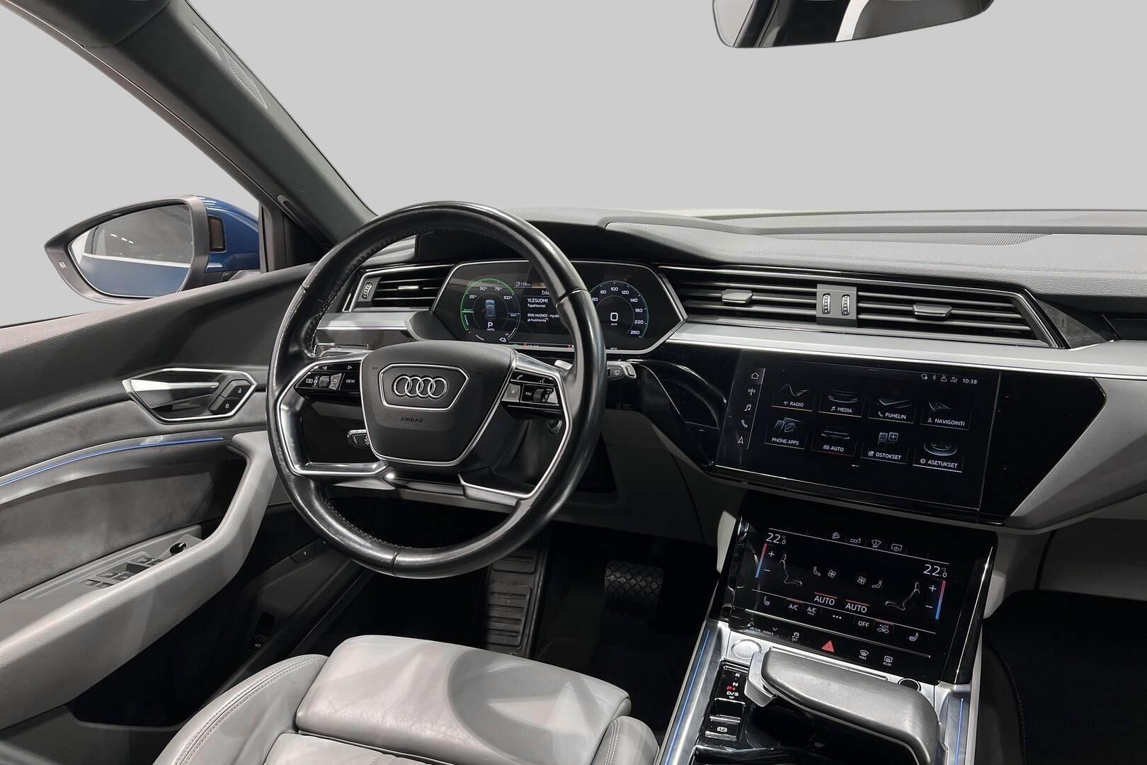 AUDI E-TRON iso kuva 34
