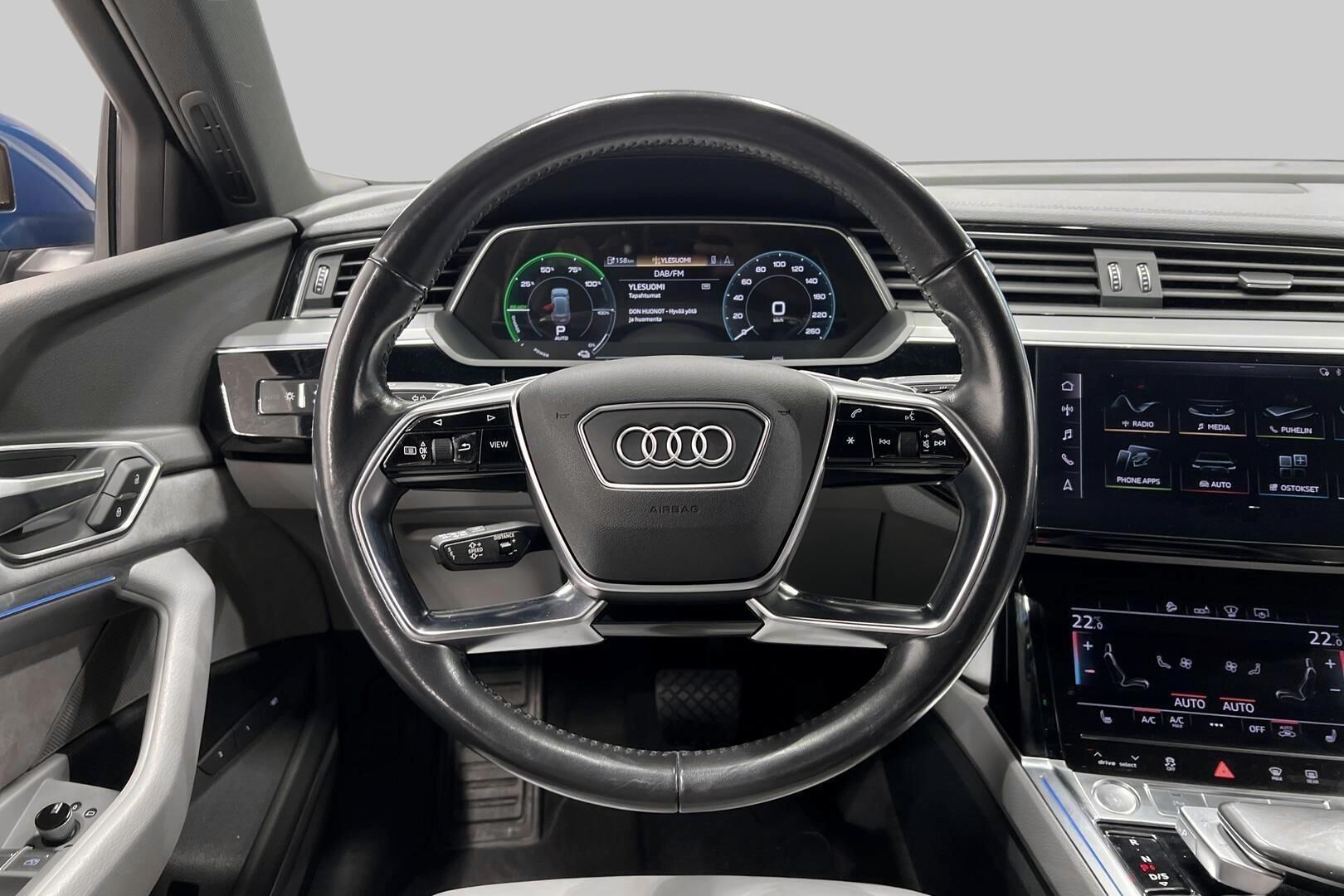 AUDI E-TRON iso kuva 35