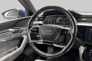 AUDI E-TRON esikatselu 12