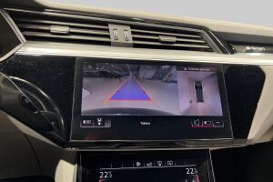AUDI E-TRON esikatselu 16