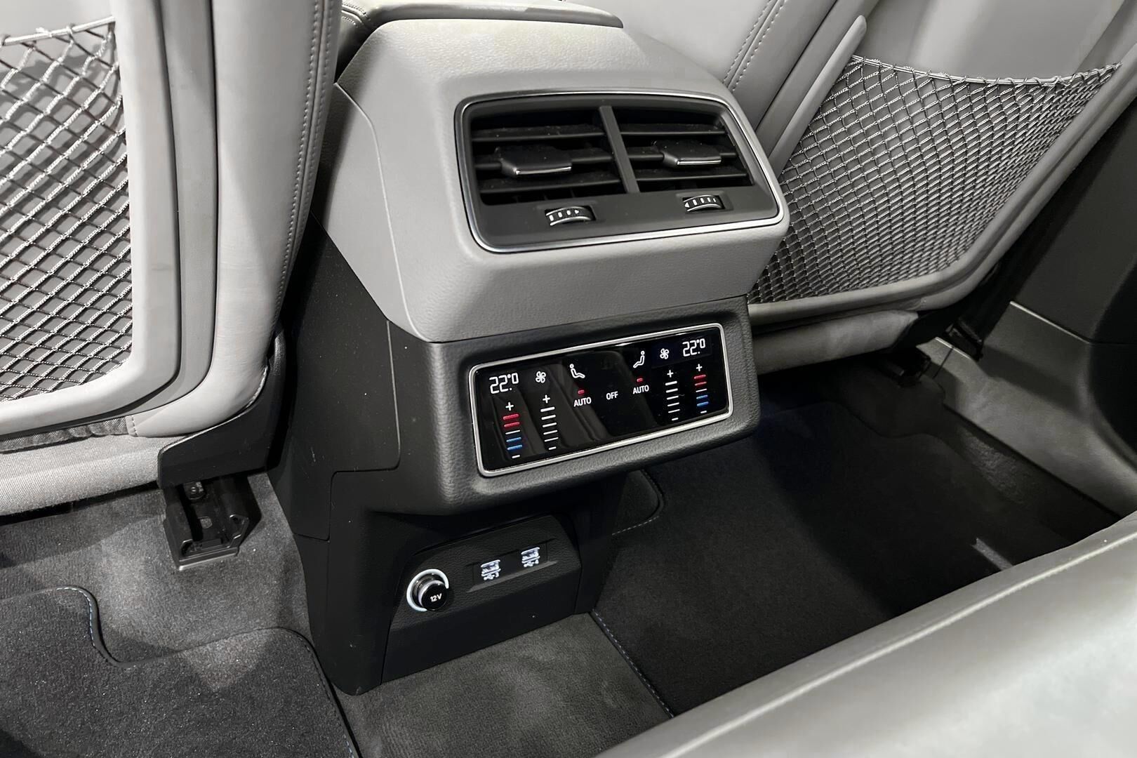 AUDI E-TRON iso kuva 36
