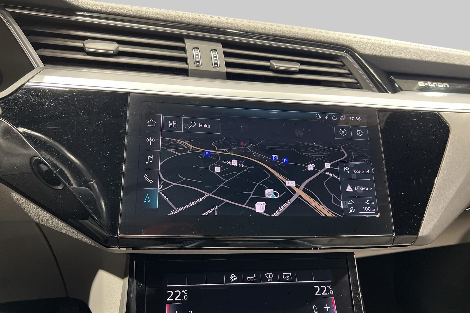 AUDI E-TRON iso kuva 21