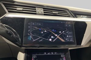 AUDI E-TRON esikatselu 21