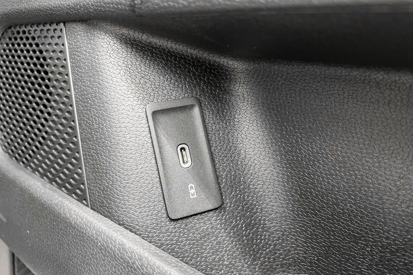 VOLKSWAGEN ID. Buzz Cargo iso kuva 37