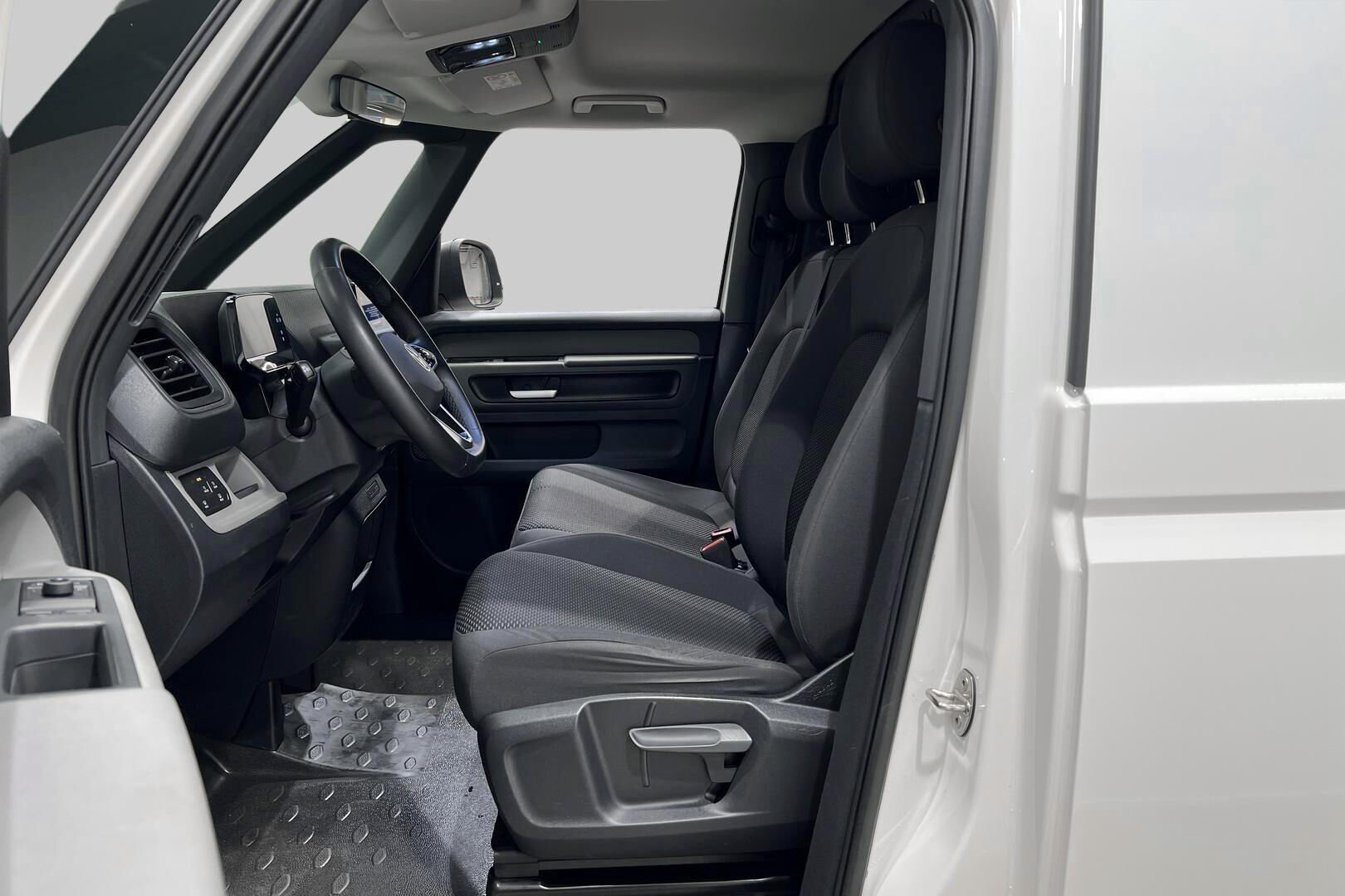 VOLKSWAGEN ID. Buzz Cargo iso kuva 9