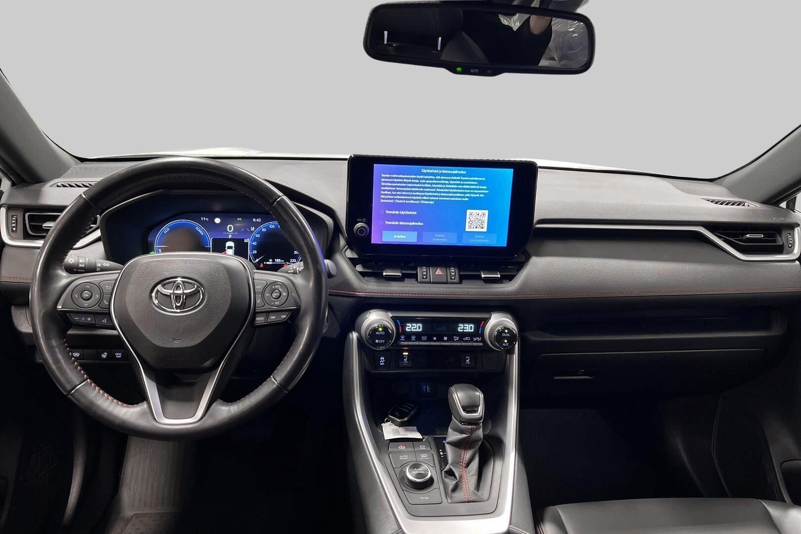 TOYOTA RAV4 PLUG-IN iso kuva 9