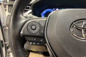 TOYOTA RAV4 PLUG-IN esikatselu 15
