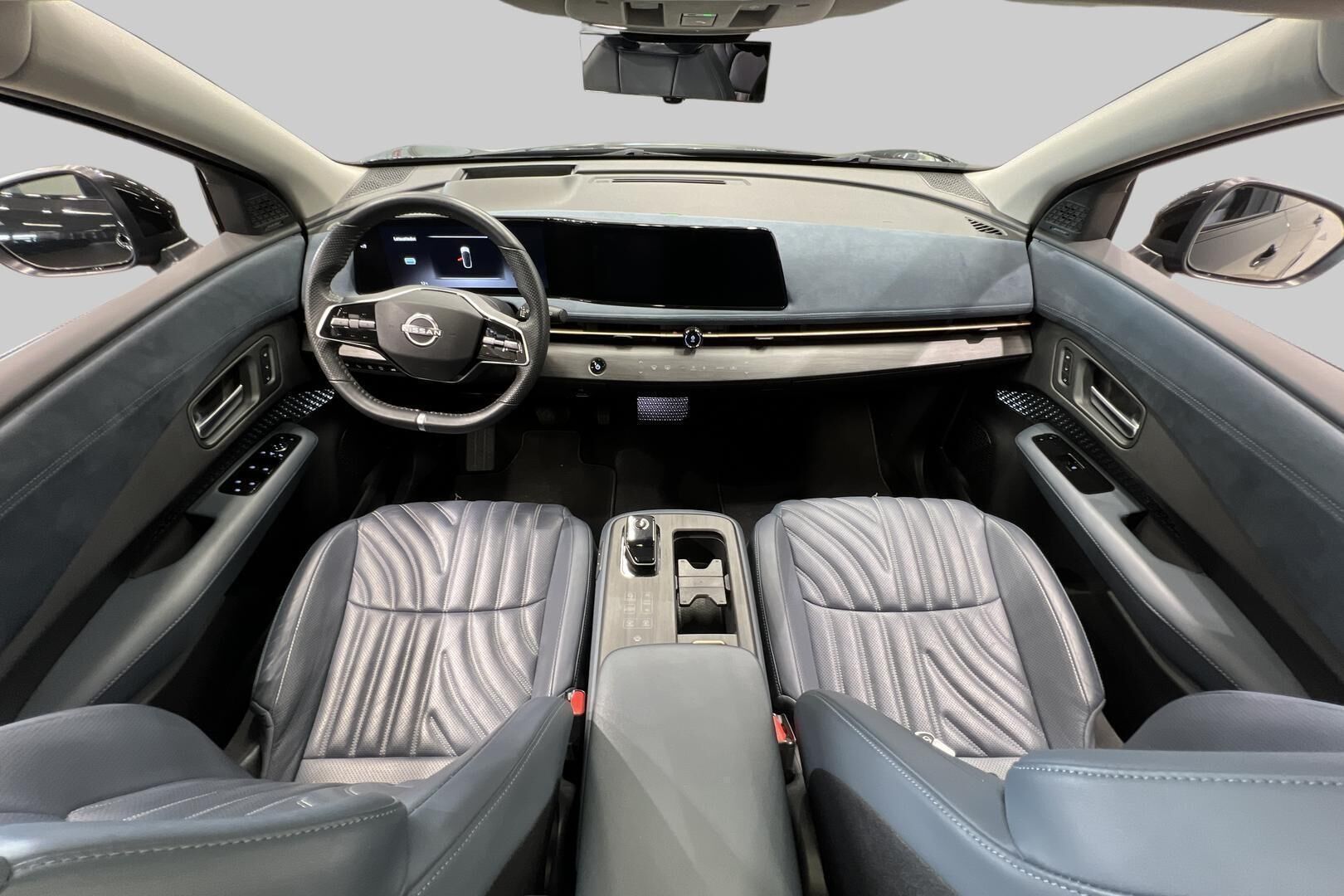 NISSAN ARIYA iso kuva 10