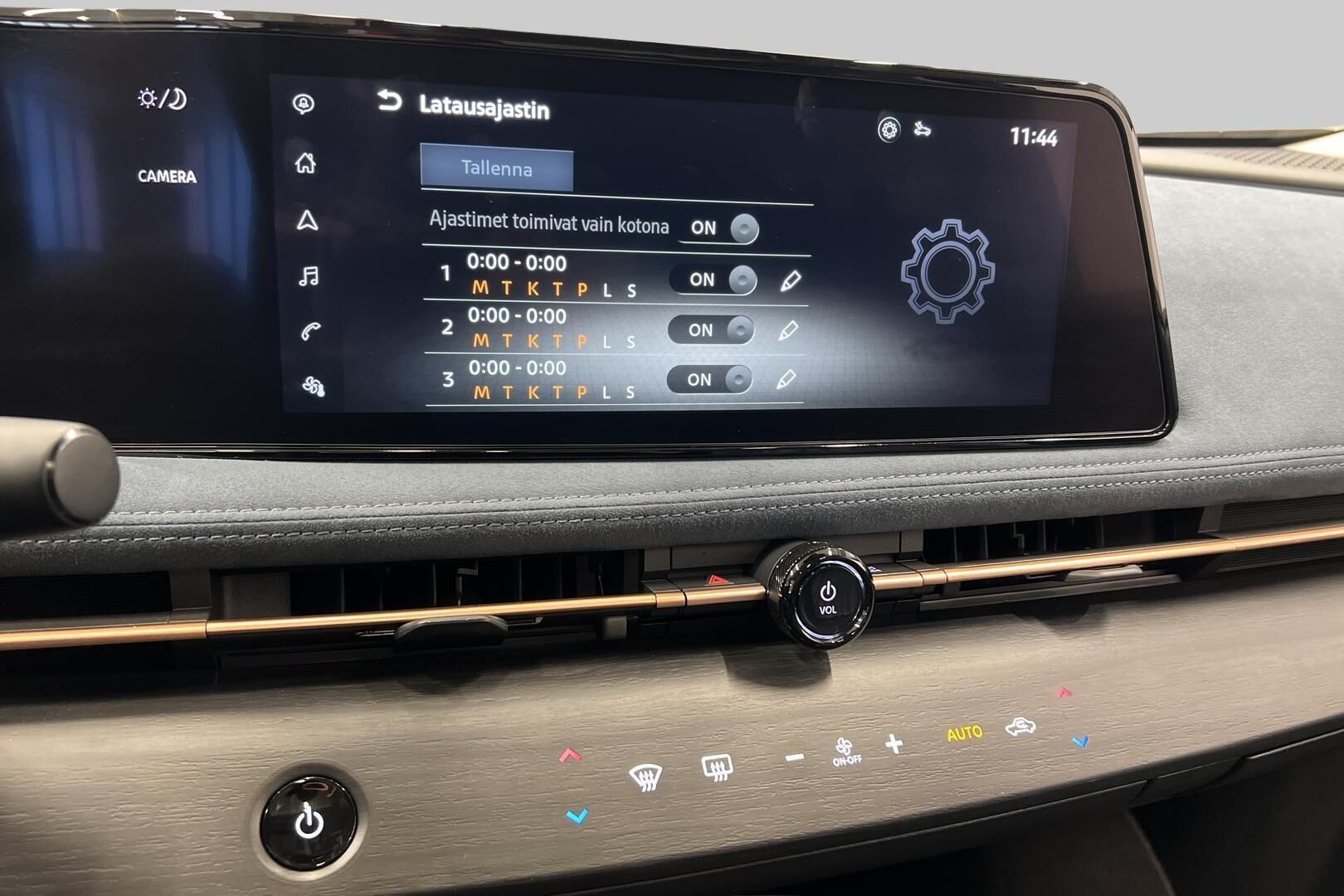 NISSAN ARIYA iso kuva 16